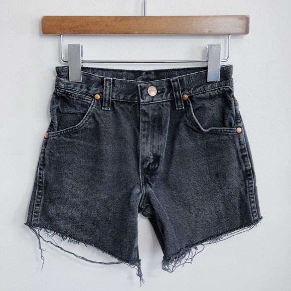 WRANGLER VINTAGE HIGHWAISTED DENIM SHORTS - Picture 2 of 3